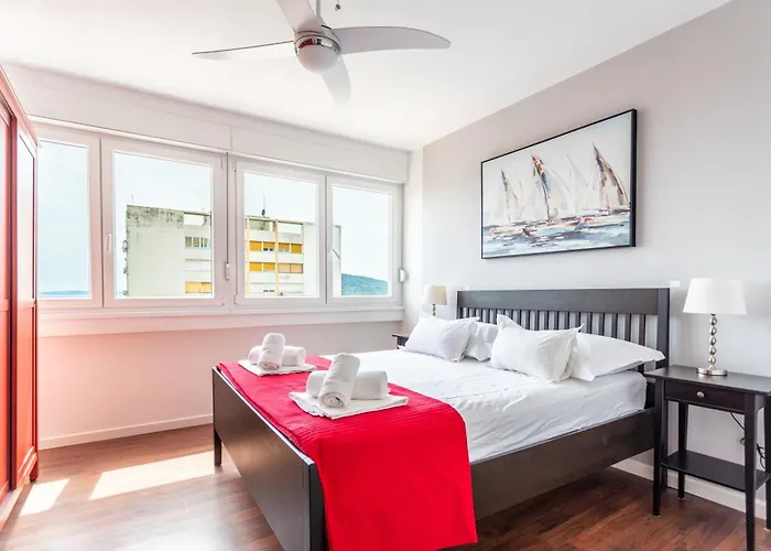 Апартаменты Comfortable With Great And Sea View
