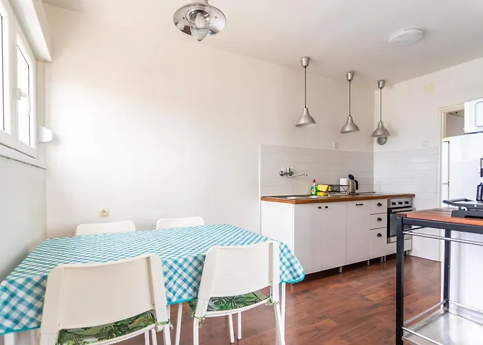 Comfortable With Great And Sea View
