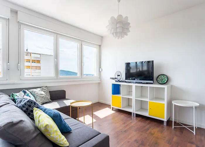 Comfortable With Great And Sea View
