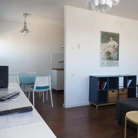 Comfortable With Great And Sea View Apartment