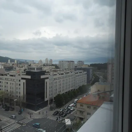 Comfortable With Great And Sea View Split