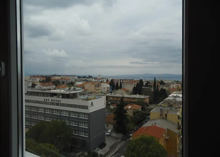 Lägenhet Comfortable With Great And Sea View Split