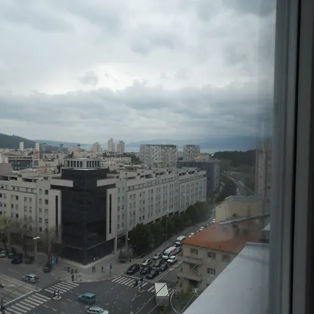 Apartament Comfortable With Great And Sea View