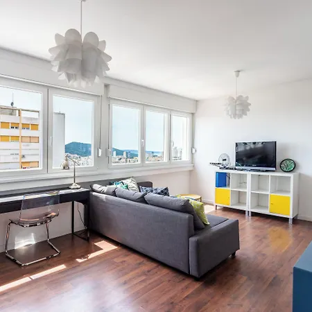 Comfortable With Great And Sea View